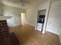 240 W. Lakelawn Place - 1 Bedroom (Unit 6)