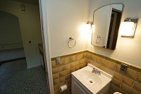 215 N. Ingersoll Street - 1 Bedroom Apartment 4