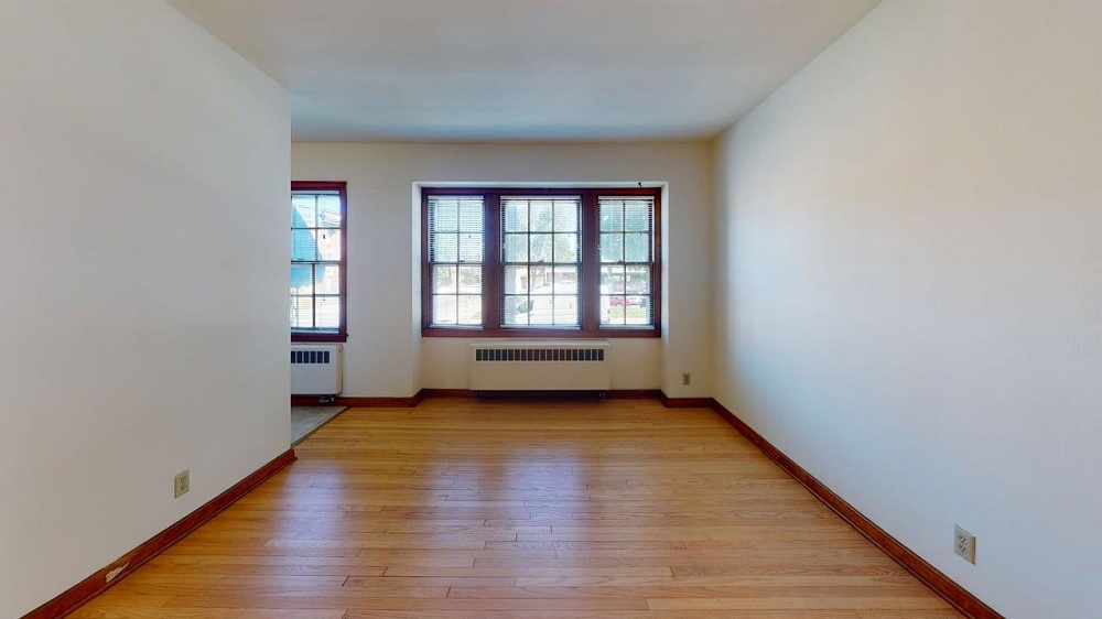 Apt. 3 - Living Room