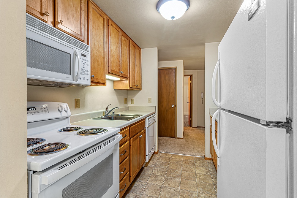 2BR/1BA - Kitchen