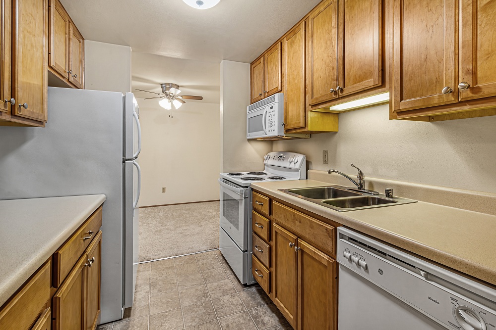 2BR/1BA - Kitchen