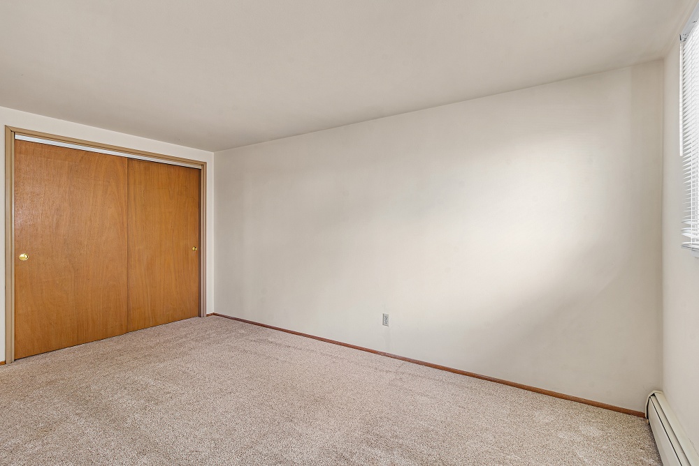 2BR/1BA - Primary Bedroom