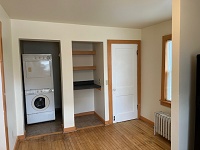 366 E. Lakeside Street