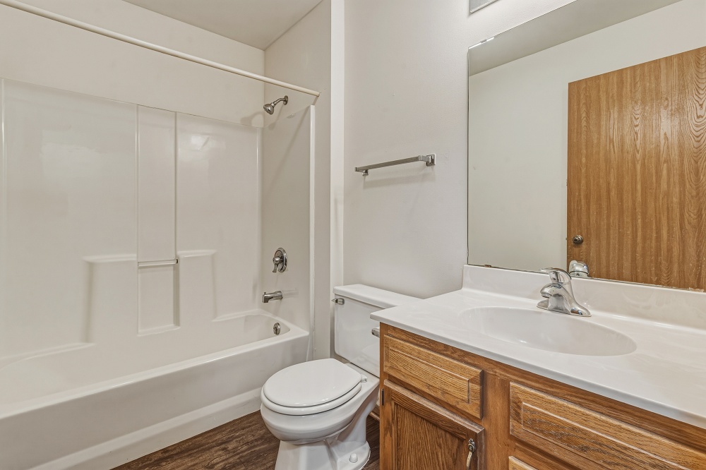 2 BR Upper - Second Bath