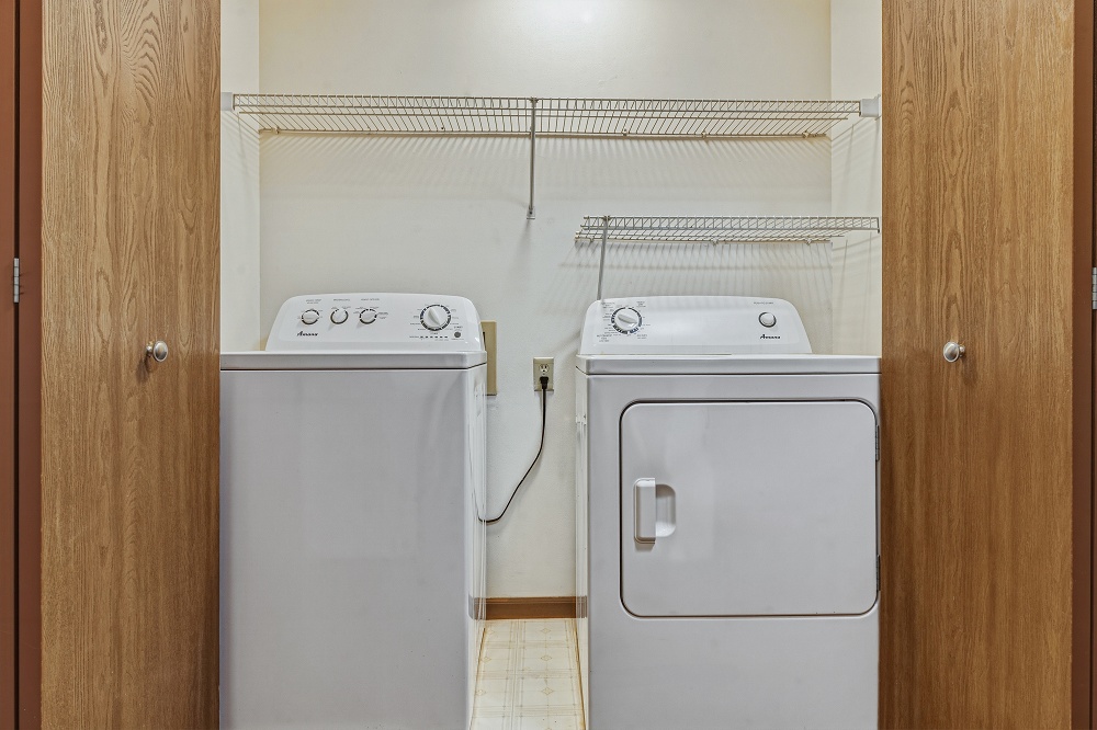 2 BR Upper - Laundry