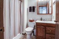 Seminole Valley - 2 BR Upper - Bath