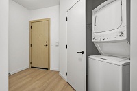 The Irwin - North Apartment