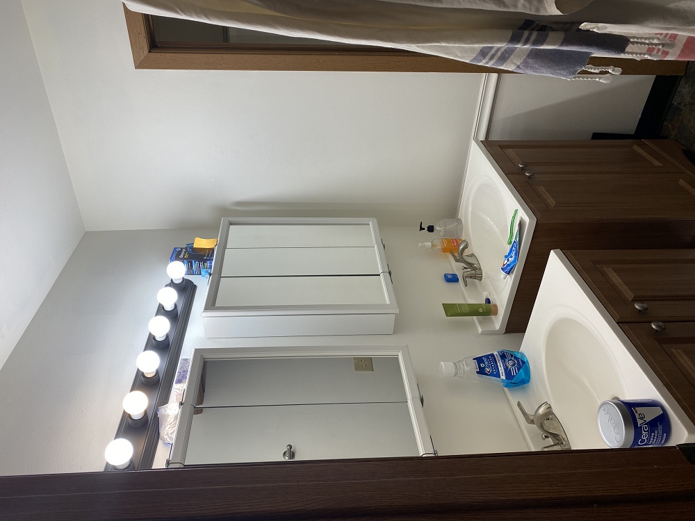 Apt 4