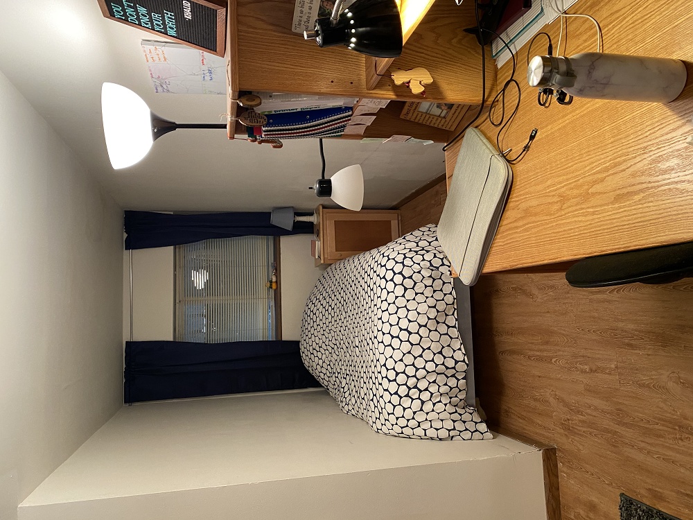 Apt 4