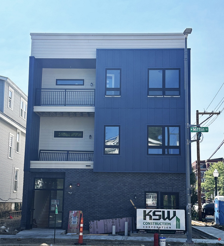 557 W. Mifflin Street Apartments