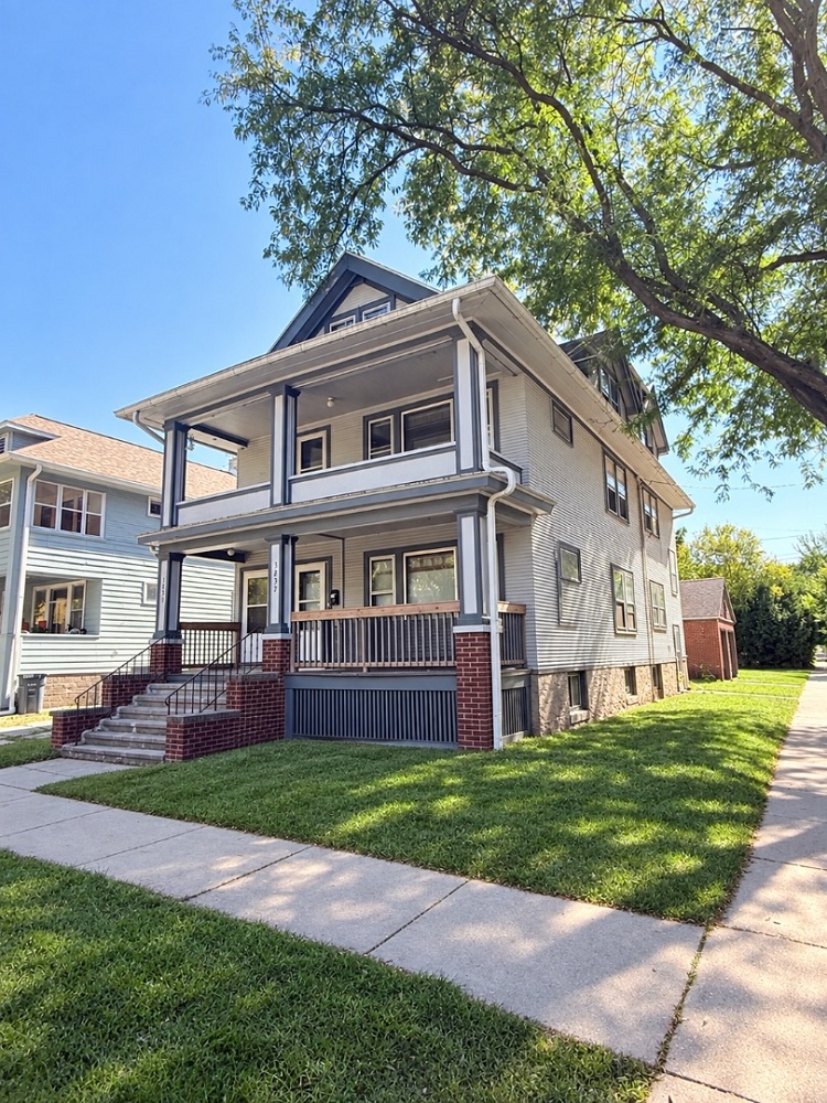 1233 -1235 Mound Street Apartments