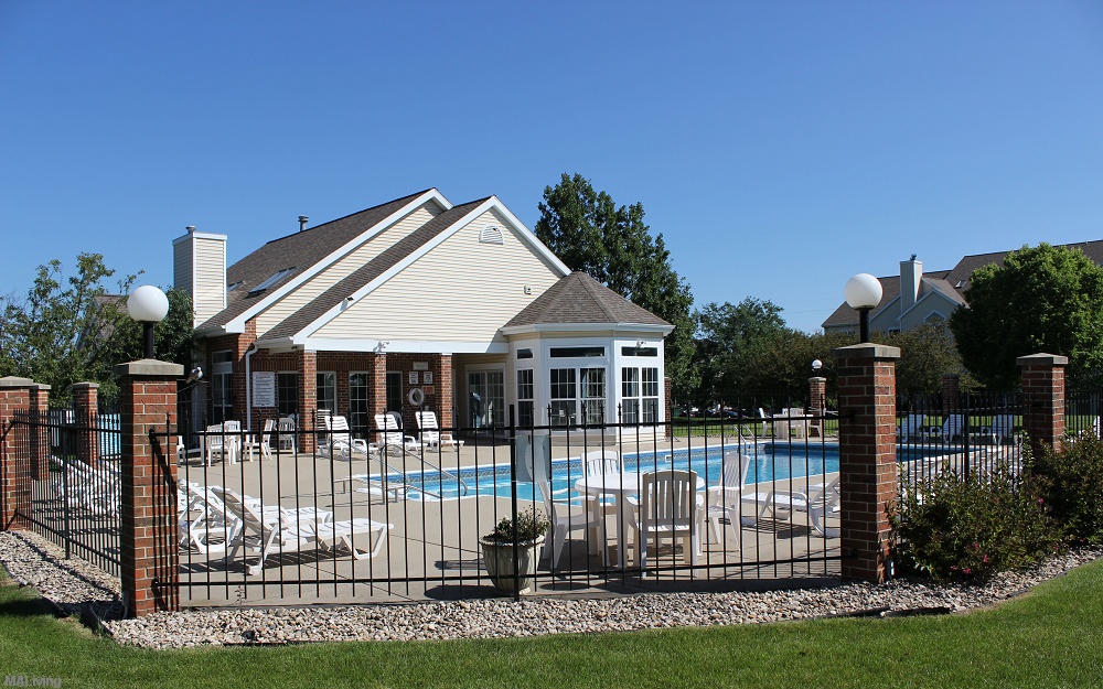 Heated Outdoor Pool