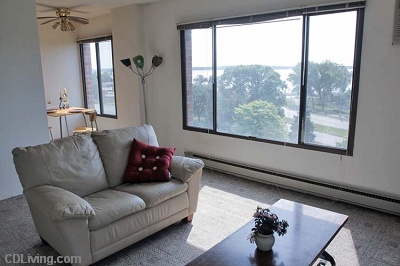 1 Bedroom Lakeview