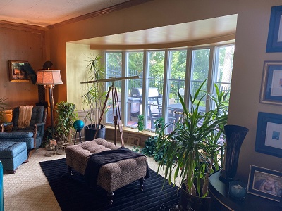 3 Bedroom / 3 Bath Exclusive Lakefront Apartment