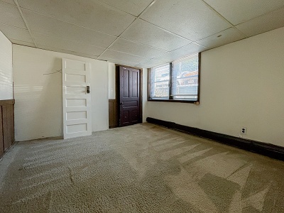 4 Bedroom / 2 Level (103 N Franklin)