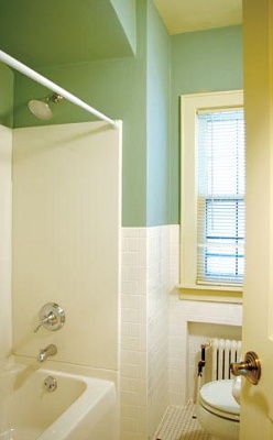 Apt. 1 - Bathroom