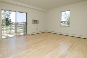 2 Bedroom - 301 S Livingston