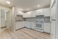 Arbor Arms Apartments - 1 Bedroom - Kitchen